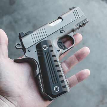 Chrome concealed carry tactical 1911 pistol